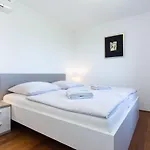 Niko Apartament *